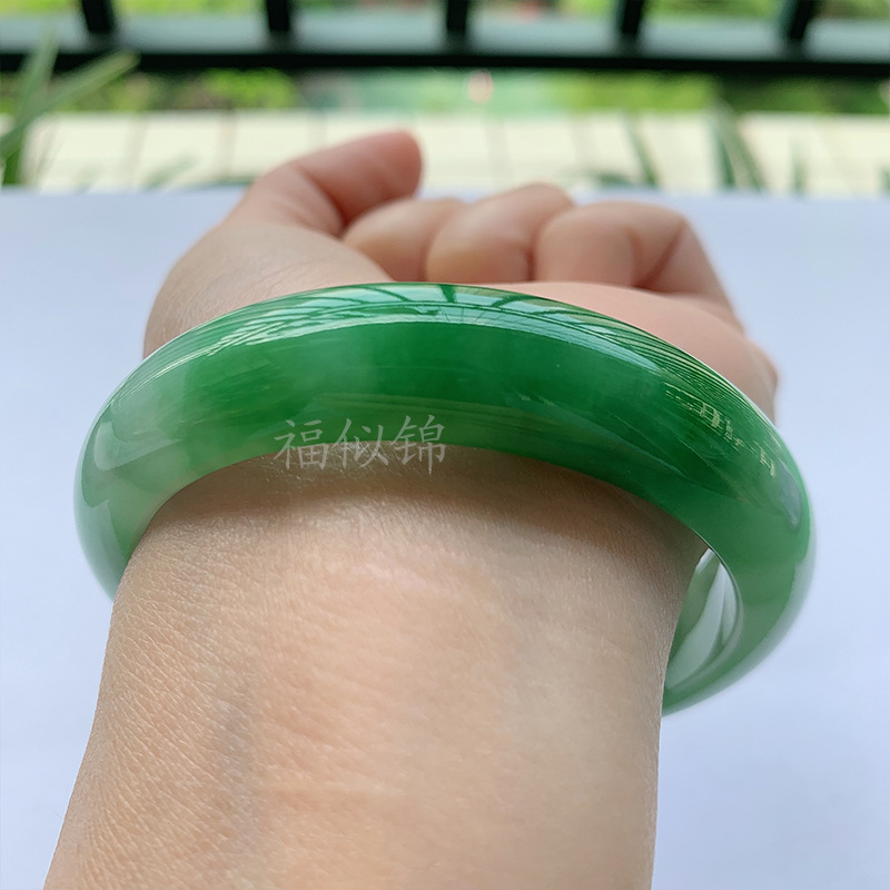 Armband aus eisigem Jadeit aus – Lighting Bewertung und Preis